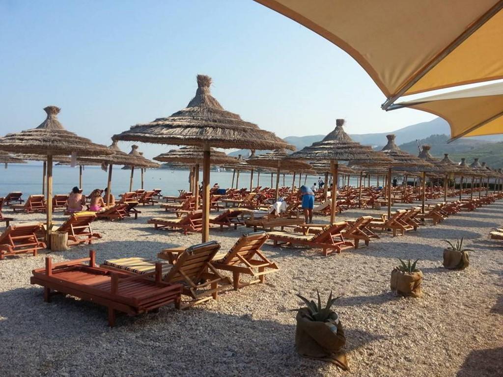Radhima Beach Apartment-Tirana Resort Орикум Экстерьер фото