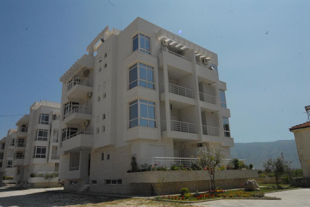 Radhima Beach Apartment-Tirana Resort Орикум Экстерьер фото